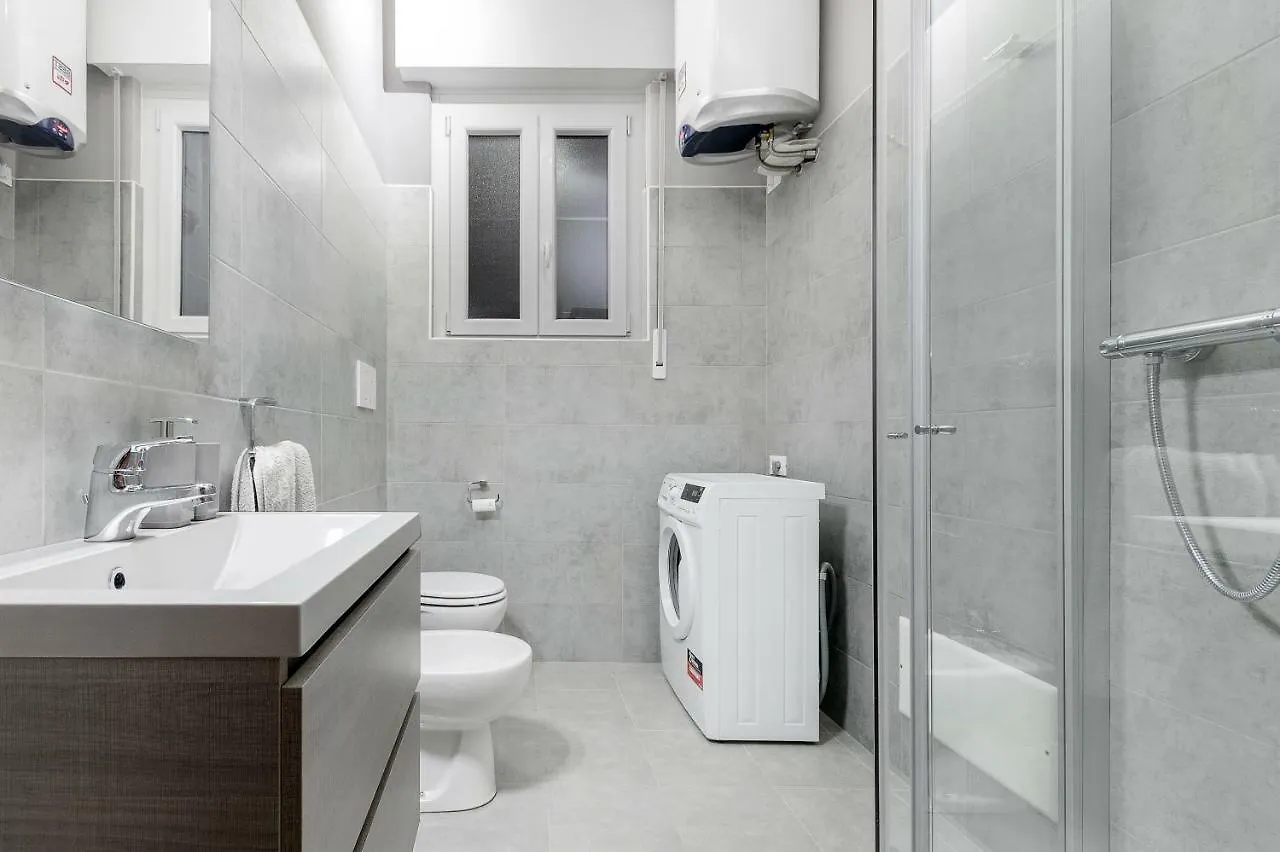 Verona Borgo Roma Apartment